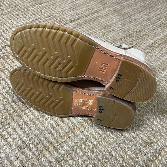 Frye Veronica Leather Bootie Size 7 - Picture 9 of 9